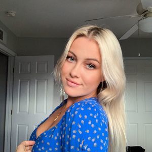 Meet your Posher, Nina